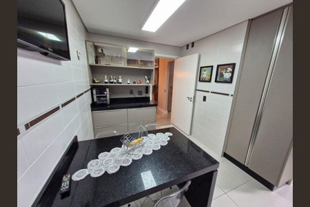 Apartamento à venda com 130m², 3 quartos e 3 vagas