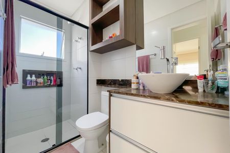 Apartamento à venda com 83m², 3 quartos e 1 vaga Apartamento à venda com 83m², 3 quartos e 1 vagaBanheiro social