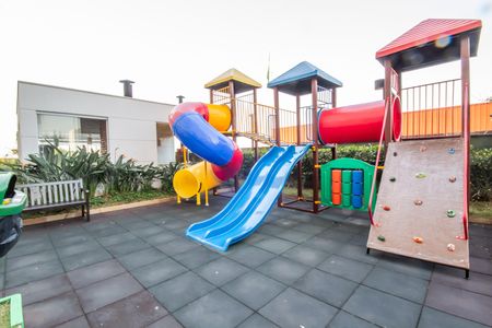 Apartamento à venda com 83m², 3 quartos e 1 vaga Apartamento à venda com 83m², 3 quartos e 1 vagaÁrea comum - Playground