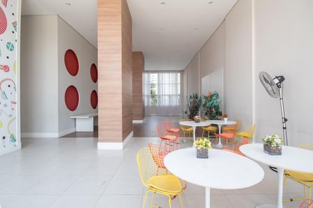 Apartamento à venda com 83m², 3 quartos e 1 vaga Apartamento à venda com 83m², 3 quartos e 1 vagaÁrea comum - Salão de festas