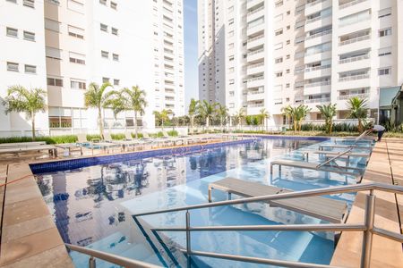 Apartamento à venda com 83m², 3 quartos e 1 vaga Apartamento à venda com 83m², 3 quartos e 1 vagaÁrea comum - Piscina