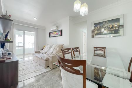 Apartamento à venda com 83m², 3 quartos e 1 vaga Apartamento à venda com 83m², 3 quartos e 1 vagaSala