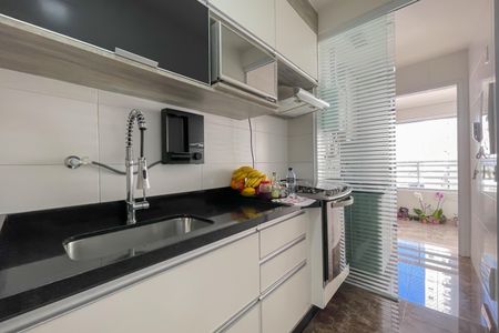 Apartamento à venda com 83m², 3 quartos e 1 vaga Apartamento à venda com 83m², 3 quartos e 1 vagaCozinha e Área de Serviço