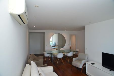 Apartamento para alugar com 102m², 2 quartos e 2 vagasSala