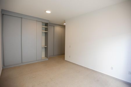 Casa de condomínio para alugar com 261m², 3 quartos e 4 vagasSuíte Master
