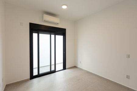 Casa de condomínio para alugar com 261m², 3 quartos e 4 vagasSuíte 2