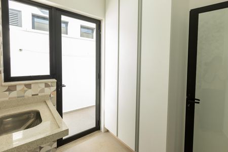 Casa de condomínio para alugar com 261m², 3 quartos e 4 vagasÁrea de Serviço