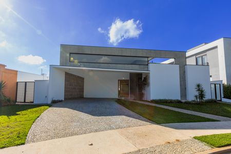 Casa de condomínio para alugar com 261m², 3 quartos e 4 vagasFachada da Casa