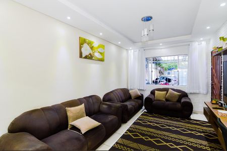 Casa à venda com 100m², 2 quartos e 4 vagasSala