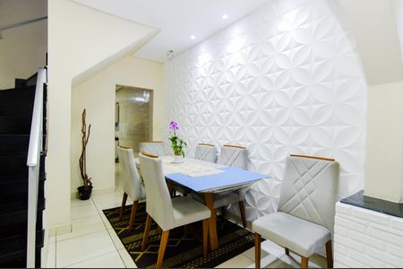 Casa à venda com 100m², 2 quartos e 4 vagasSala
