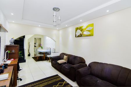 Casa à venda com 100m², 2 quartos e 4 vagasSala