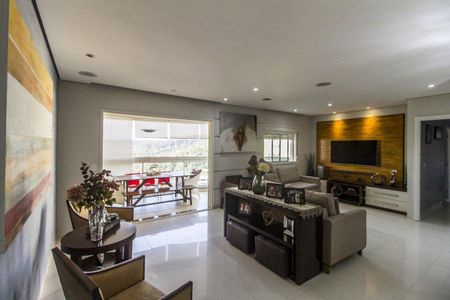 Apartamento à venda com 180m², 3 quartos e sem vaga