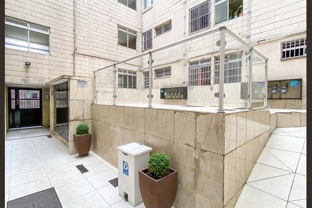 Apartamento à venda com 58m², 2 quartos e sem vagaÁrea comum