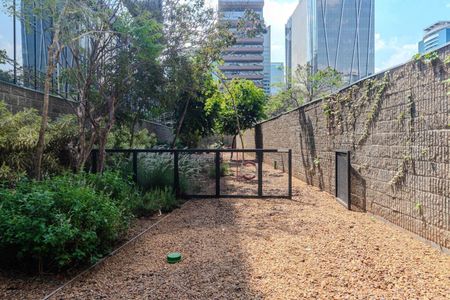 Apartamento para alugar com 42m², 1 quarto e 1 vaga