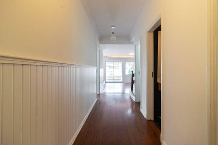 Casa à venda com 417m², 3 quartos e 4 vagas