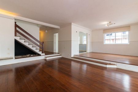Casa à venda com 417m², 3 quartos e 4 vagas
