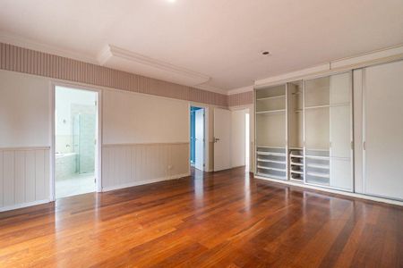 Casa à venda com 417m², 3 quartos e 4 vagas