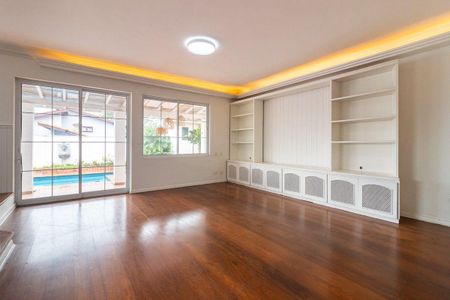 Casa à venda com 417m², 3 quartos e 4 vagas