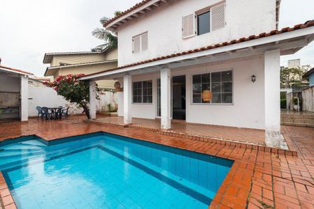Casa à venda com 417m², 3 quartos e 4 vagas