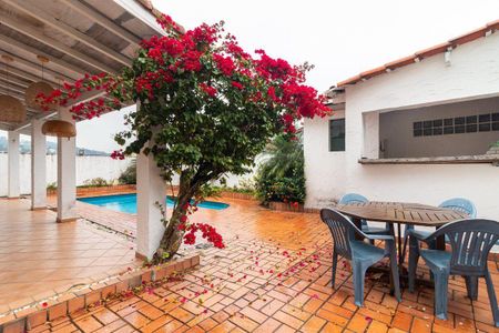 Casa à venda com 417m², 3 quartos e 4 vagas