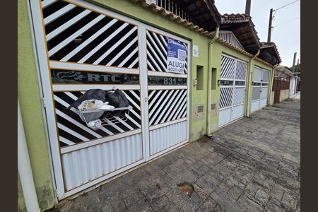 Casa para alugar com 150m², 2 quartos e 1 vaga Casa para alugar com 150m², 2 quartos e 1 vagaFachada