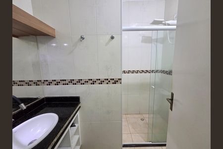 Casa para alugar com 150m², 2 quartos e 1 vaga Casa para alugar com 150m², 2 quartos e 1 vagaBanheiro da Suíte 1