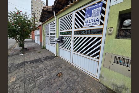 Casa para alugar com 150m², 2 quartos e 1 vaga Casa para alugar com 150m², 2 quartos e 1 vagaFachada