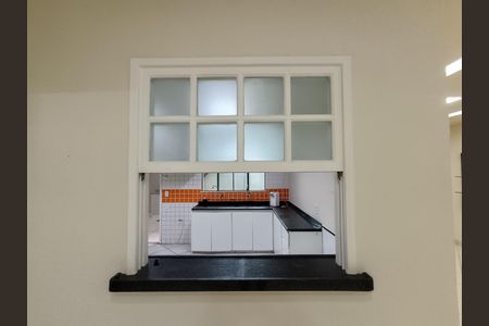Sala de casa para alugar com 3 quartos, 169m² em Extensão Serramar, Rio das Ostras