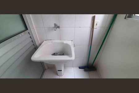 Apartamento à venda com 55m², 3 quartos e 1 vaga Apartamento à venda com 55m², 3 quartos e 1 vagaÁrea de Serviço