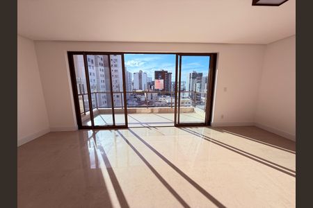 Apartamento para alugar com 5 quartos, 342m² em Santa Helena, Juiz de Fora