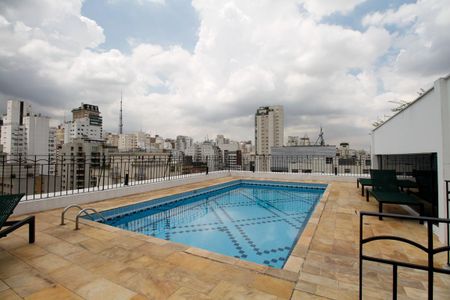 Studio para alugar com 40m², 1 quarto e 1 vaga Studio para alugar com 40m², 1 quarto e 1 vagaÁrea Comum - Piscina