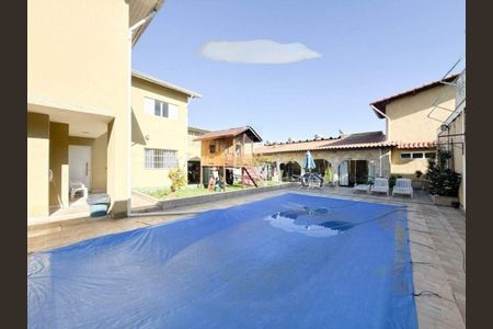 Casa à venda com 5 quartos, 532m² em Vila Campo Grande, São Paulo