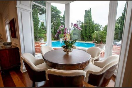 Casa à venda com 989m², 5 quartos e 9 vagas