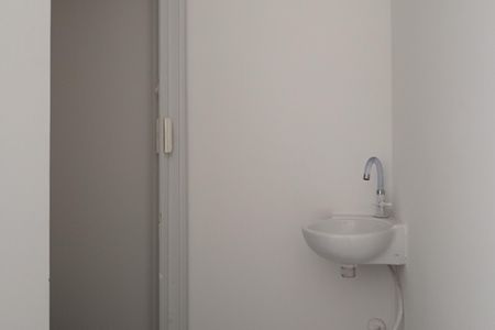 Casa para alugar com 171m², 2 quartos e 4 vagas Casa para alugar com 171m², 2 quartos e 4 vagasLavabo 1