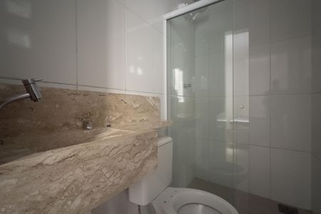 Casa para alugar com 171m², 2 quartos e 4 vagas Casa para alugar com 171m², 2 quartos e 4 vagasBanheiro da Suíte 2