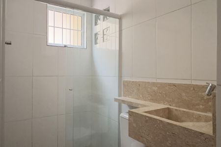 Casa para alugar com 171m², 2 quartos e 4 vagas Casa para alugar com 171m², 2 quartos e 4 vagasBanheiro da Suíte 1