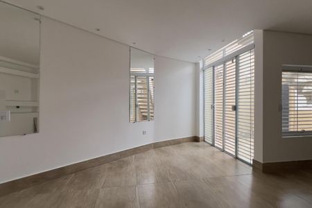 Casa para alugar com 171m², 2 quartos e 4 vagas Casa para alugar com 171m², 2 quartos e 4 vagasSuíte 1