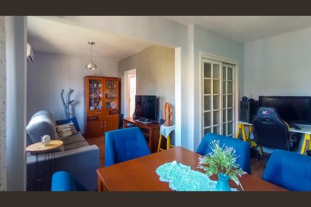 Apartamento à venda com 3 quartos, 60m² em Vila Nova, Porto Alegre