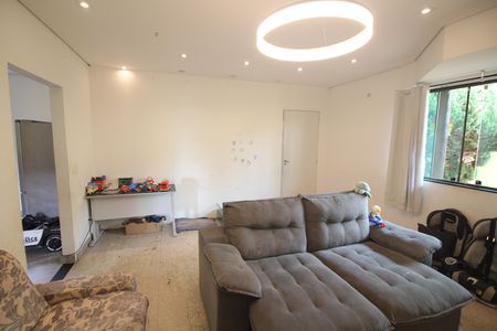 Casa para alugar com 300m², 4 quartos e 3 vagasSala