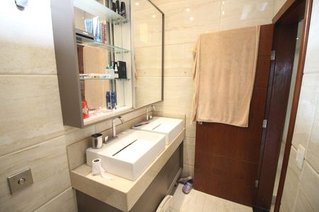 Casa para alugar com 300m², 4 quartos e 3 vagasSuite Quarto 1