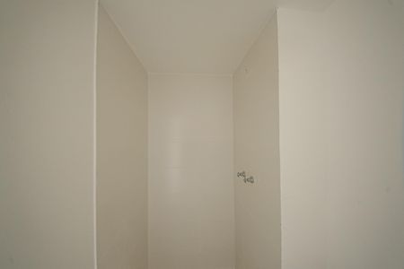Apartamento à venda com 75m², 2 quartos e 1 vaga Apartamento à venda com 75m², 2 quartos e 1 vagaBanheiro