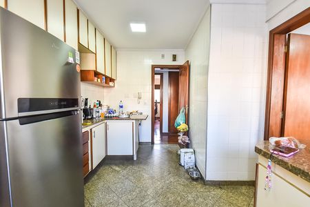 Apartamento à venda com 220m², 4 quartos e 3 vagasCozinha