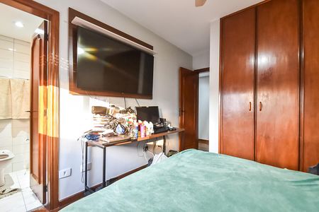 Apartamento à venda com 220m², 4 quartos e 3 vagasSuíte 2