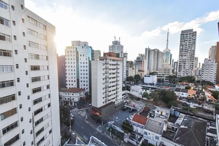 Apartamento à venda com 220m², 4 quartos e 3 vagasVista da suíte 2