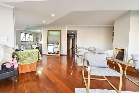 Apartamento à venda com 220m², 4 quartos e 3 vagasSala