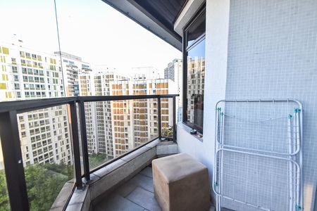 Apartamento à venda com 220m², 4 quartos e 3 vagasVaranda da sala
