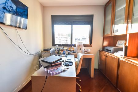 Apartamento à venda com 220m², 4 quartos e 3 vagasQuarto