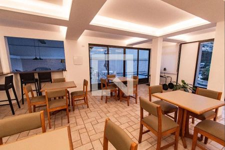 Apartamento à venda com 220m², 4 quartos e 3 vagasÁrea comum - Salão de festas
