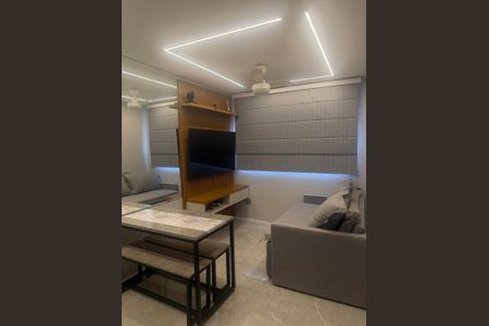 Sala/cozinha de apartamento à venda com 2 quartos, 32m² em Quinta da Paineira, São Paulo
