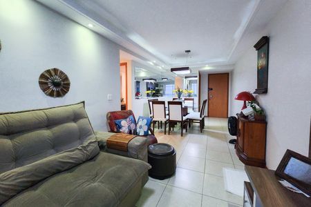 Apartamento à venda com 83m², 3 quartos e 1 vaga Apartamento à venda com 83m², 3 quartos e 1 vagaSala